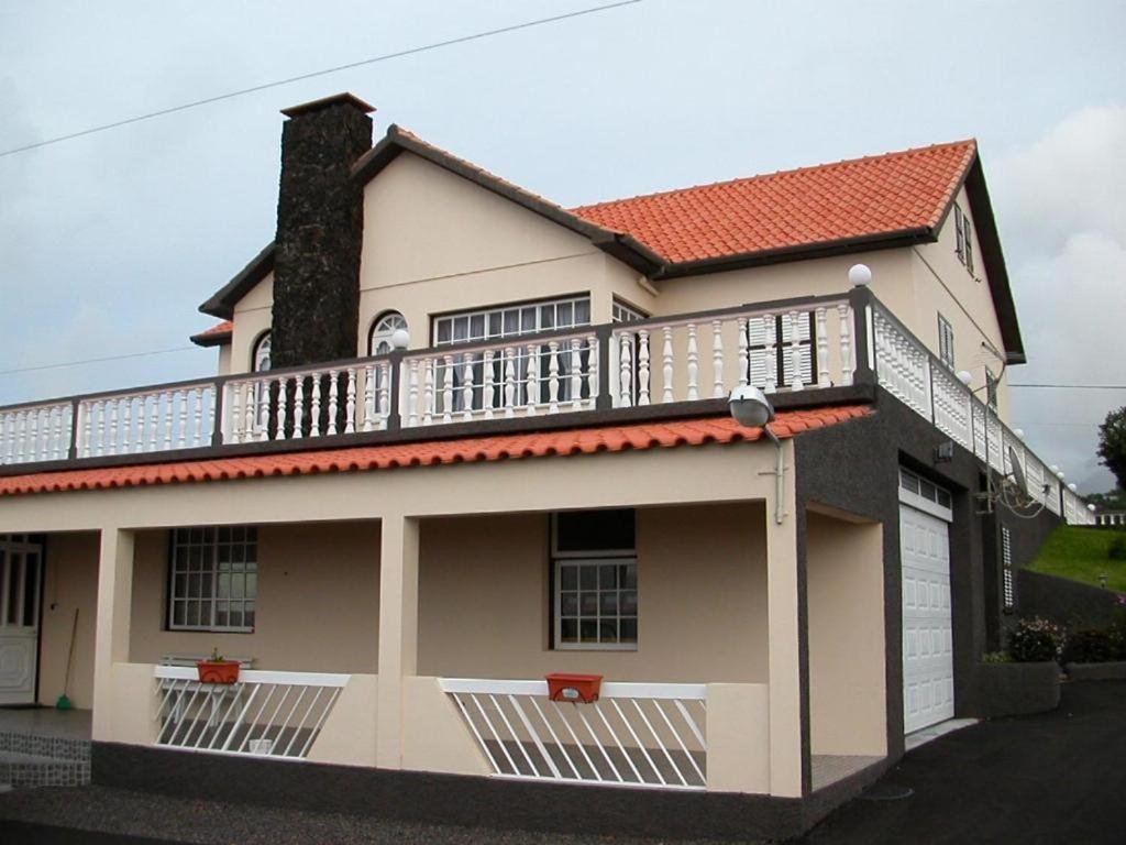 Hostel Moradia Familiar Novavista - T3 Madalena  Exterior foto